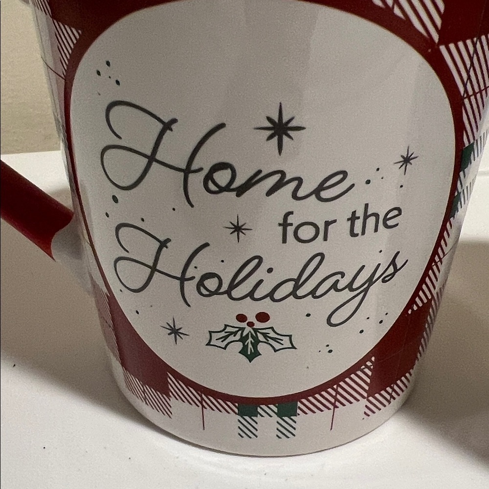 NWT Festive Plaid Holiday Mugs Set Of 2 Red and white Cozy mug stocking stuffer - Picture 13 of 15